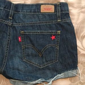 Levi’s boyfriend shorts